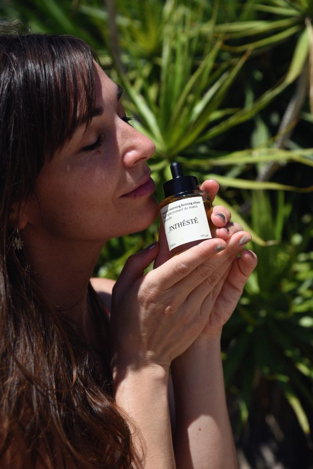 Margarita Amaradidi choses ANTHÉSTÉ skin care products - Photo by Marinda Scaramanga